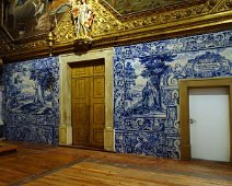 Portugal is famous for its painted tiles, called azulejos. Evora's church had some gorgeous tiles.