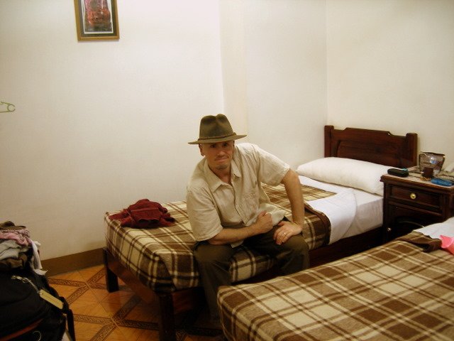 a_keylanyroom.jpg