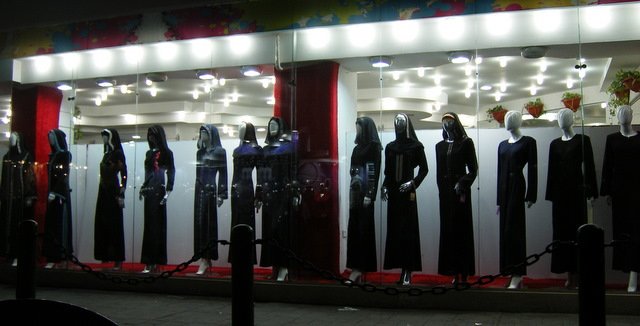 b_fashions.jpg