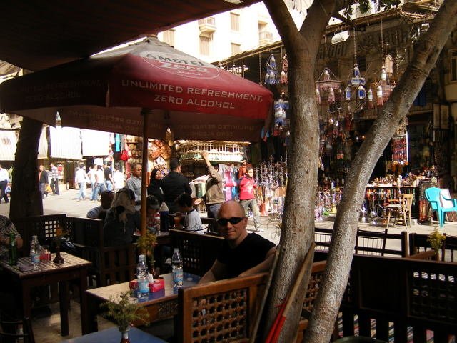 c_lunchincairo.jpg