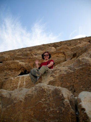 j_meonpyramid2.jpg