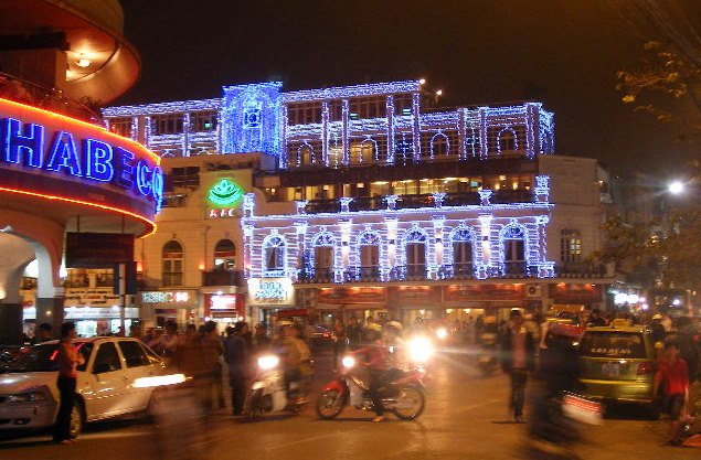 hanoiatnight.jpg