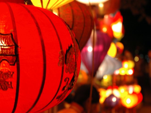 lanternsatnight2.jpg